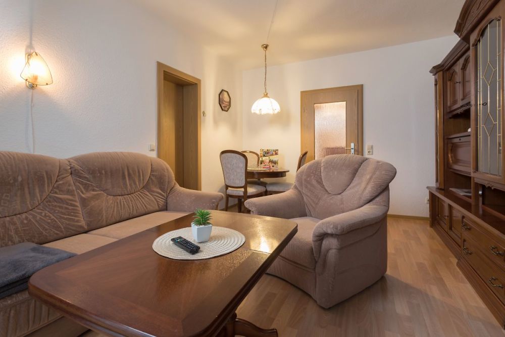 KL 105 - Wohnzimmer